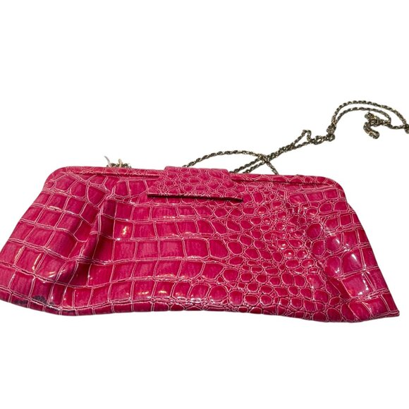 Nine West Fuchsia Croc-Embossed PVC Clutch With Silver Chain Strap new - Picture 4 of 7
